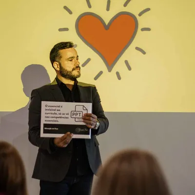 Ciclo de 5 Workshops Online "Do ´Mãe, posso, Pão?´ à Autonomia: As Palavras que Libertam"
